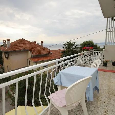 With A Parking Space - 7896 Daire Opatija